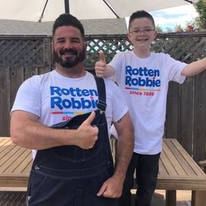 Meet your Posher, Robert